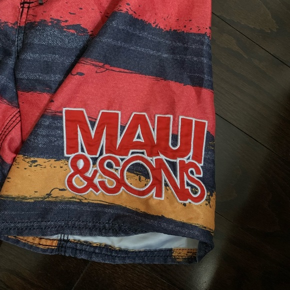 Boys Maui&Sons Swim Trunks - Picture 3 of 9